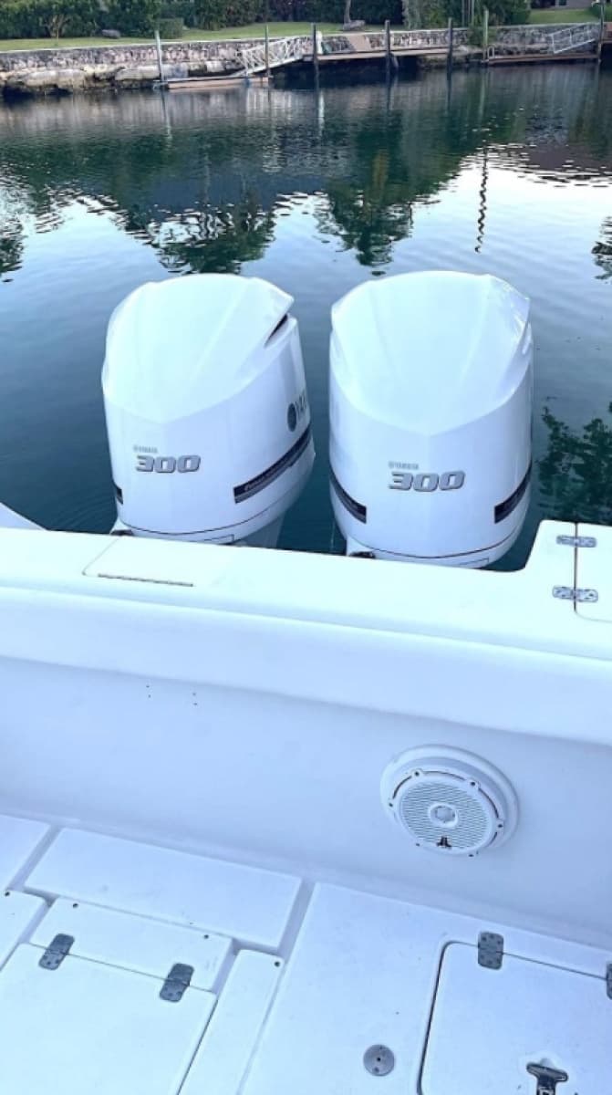 2002 Intrepid 323 Cuddy - Photo 5
