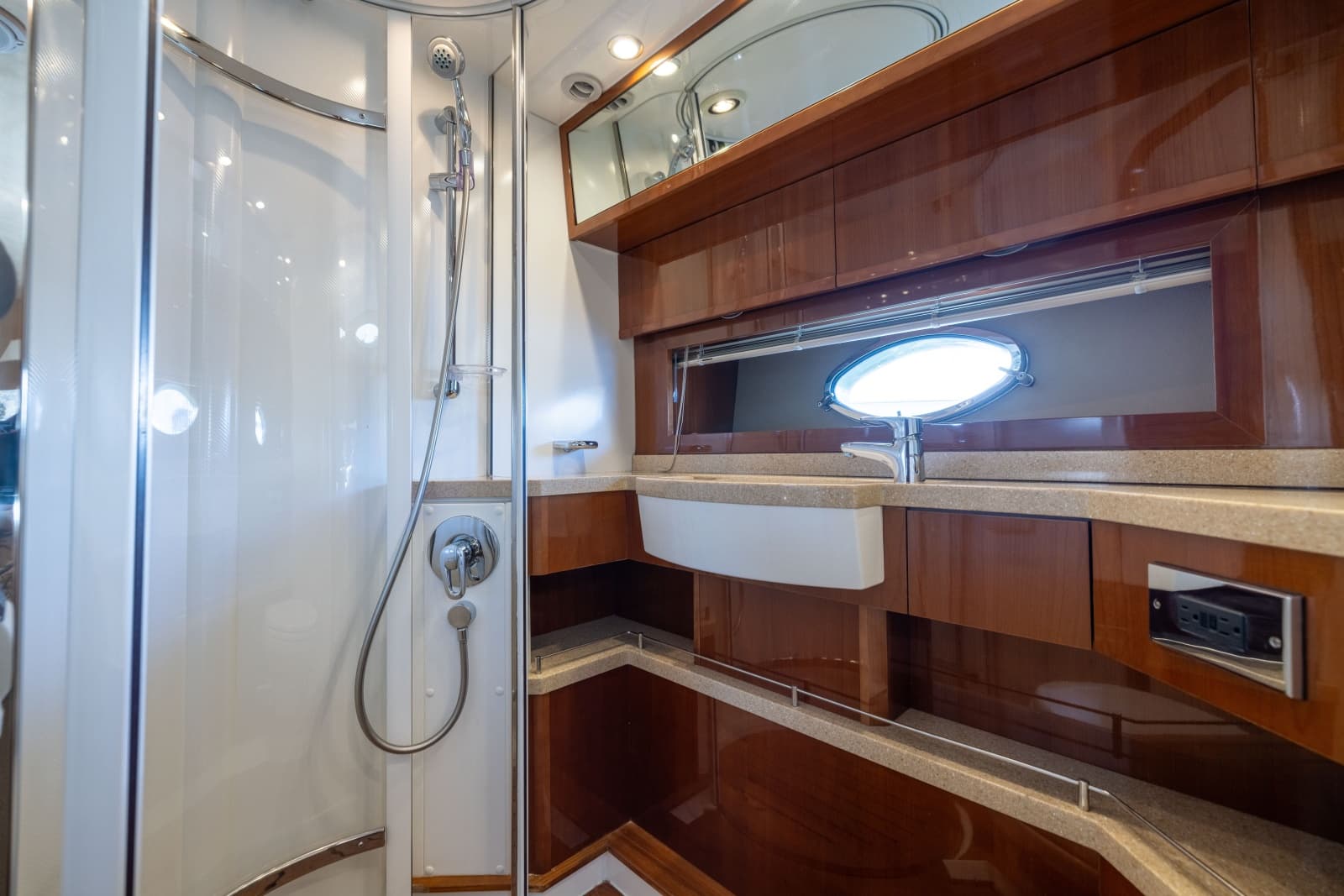 2008 Princess V53 - Photo 22