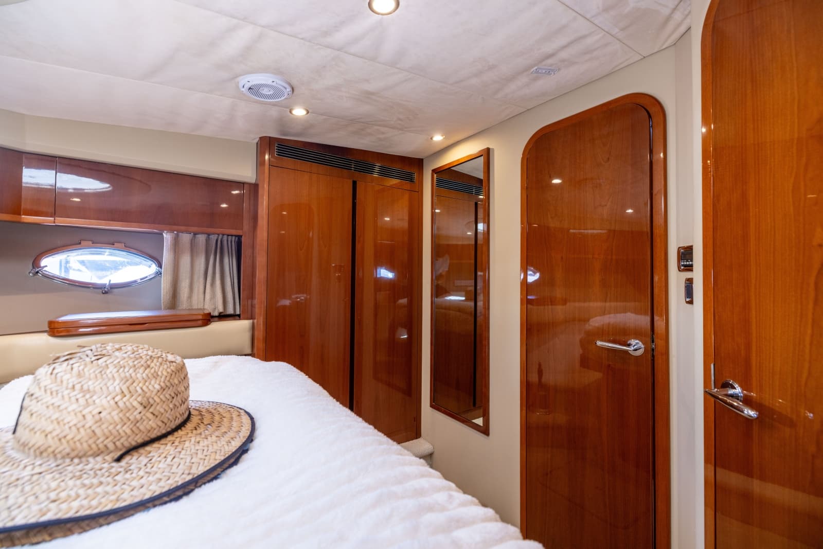 2008 Princess V53 - Photo 21
