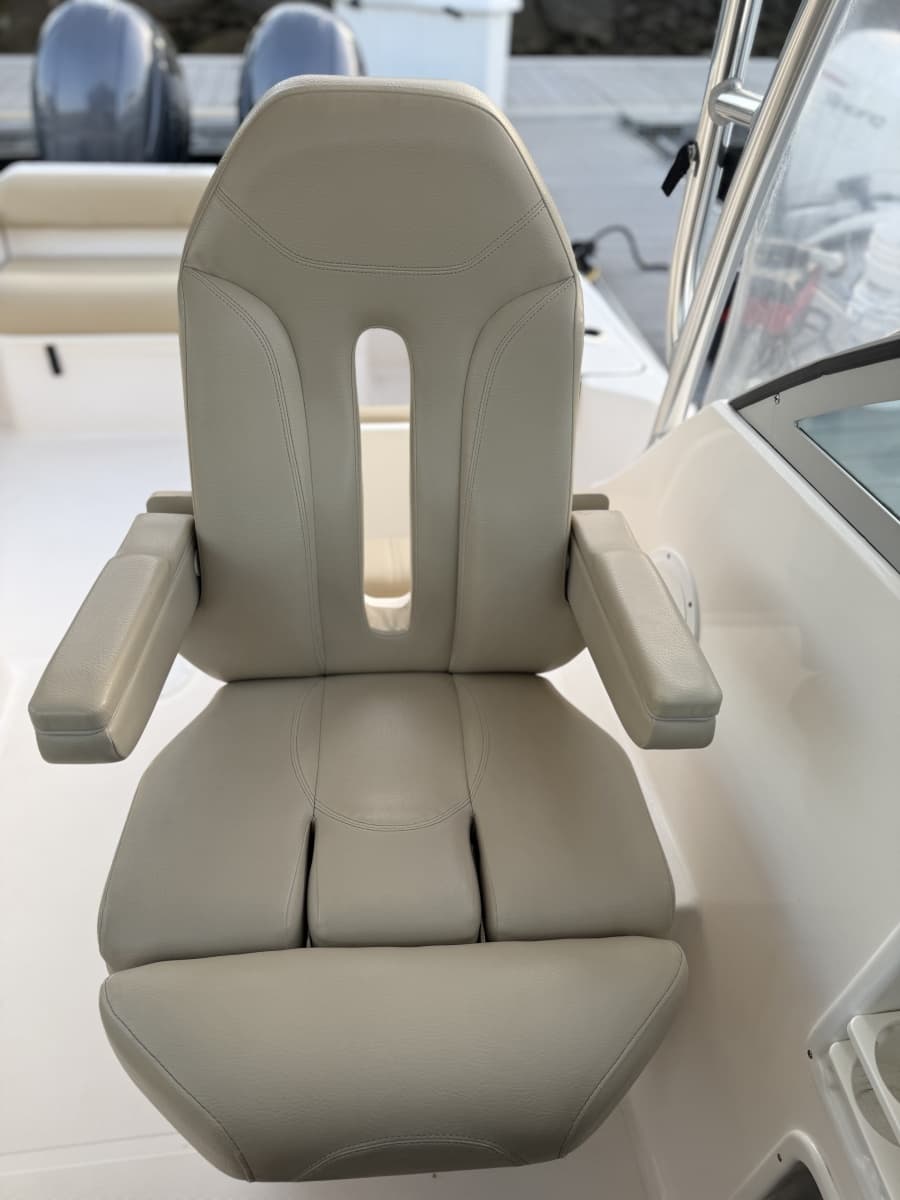2016 Pursuit 255 Offshore - Photo 11