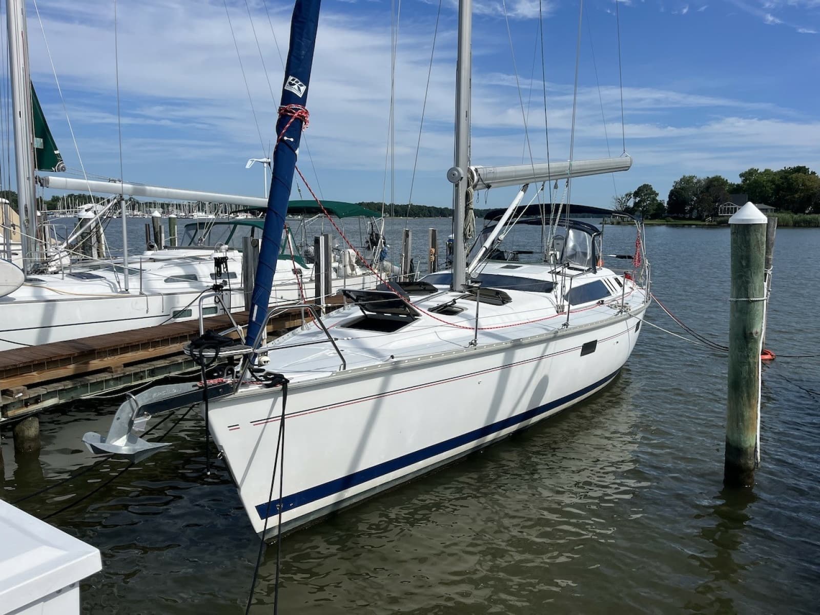 1996 Hunter 40.5 - Photo 1