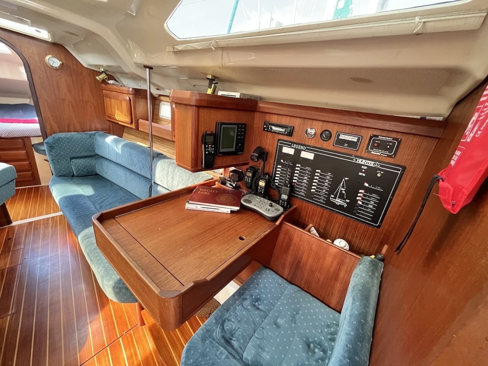 1996 Hunter 40.5 - Photo 27