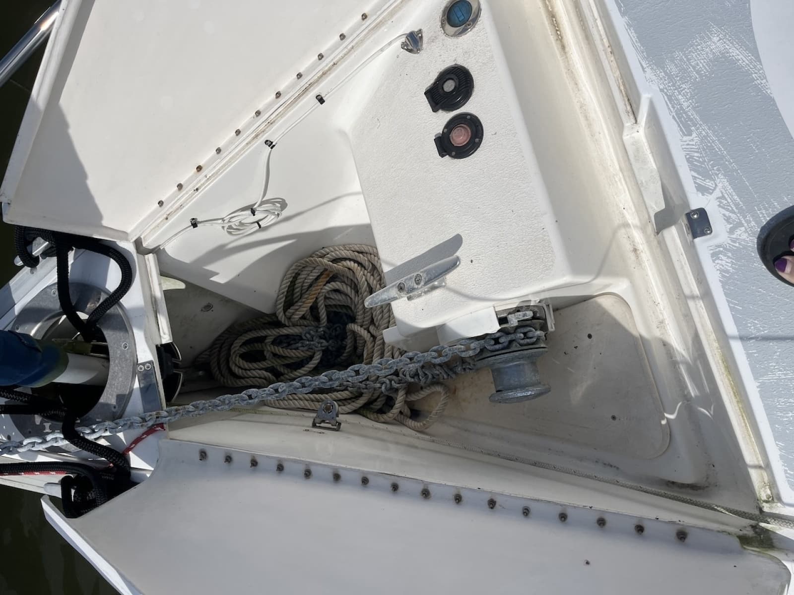 1996 Hunter 40.5 - Photo 10