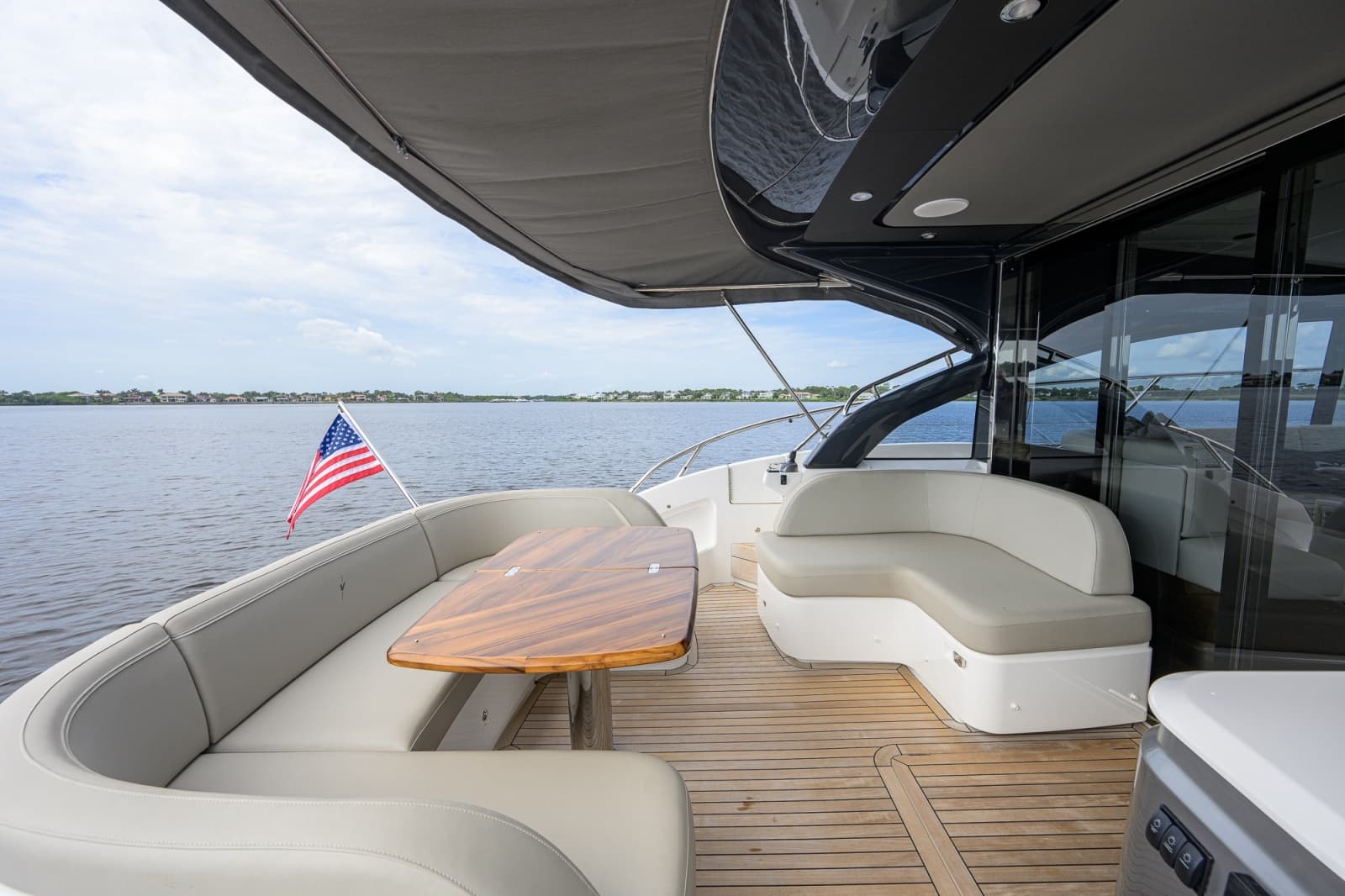 2024 Princess V50 - Photo 25