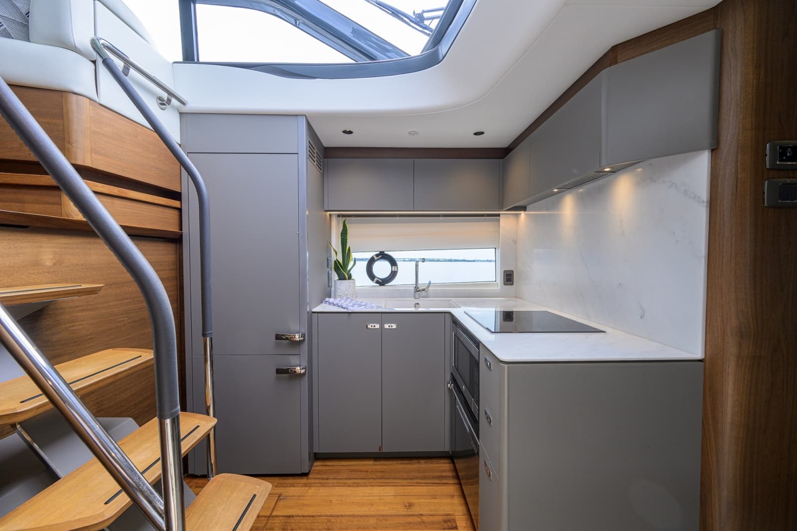 2024 Princess V50 - Photo 4