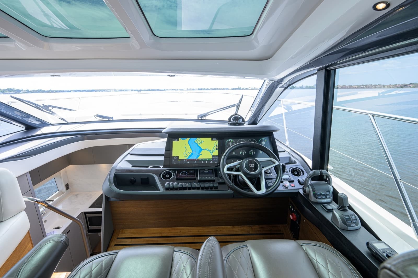 2024 Princess V50 - Photo 12