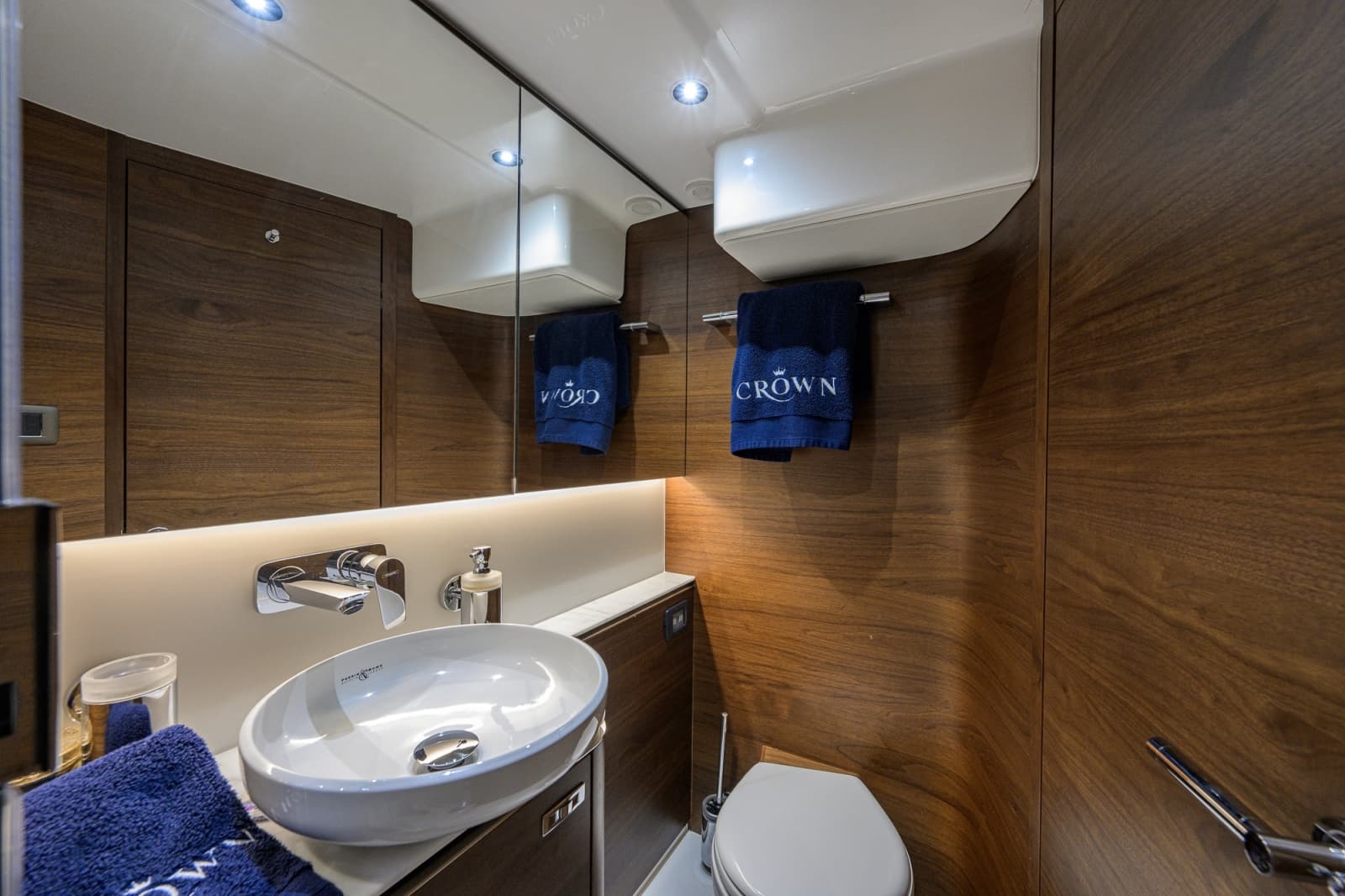 2024 Princess V50 - Photo 19