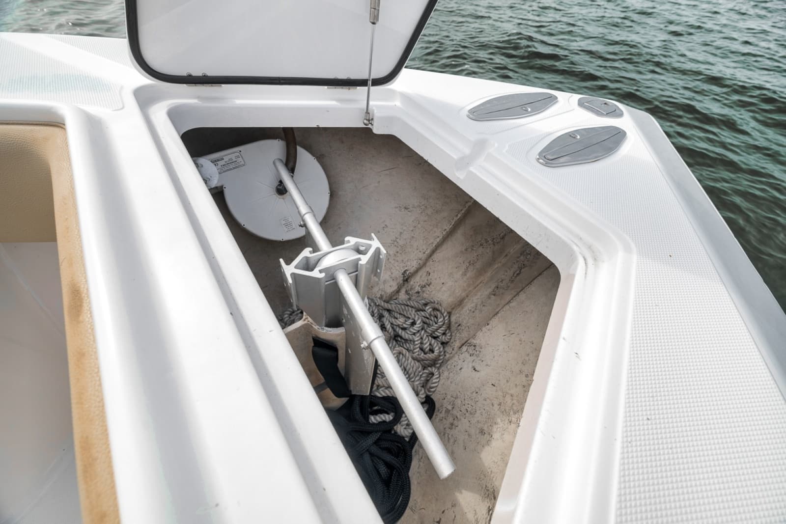 2020 Bahama 41 - Photo 17