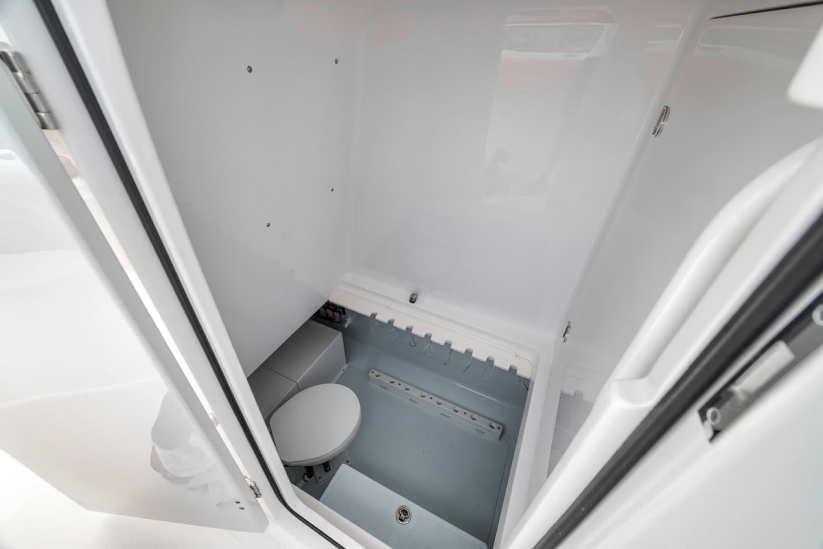 2020 Bahama 41 - Photo 33