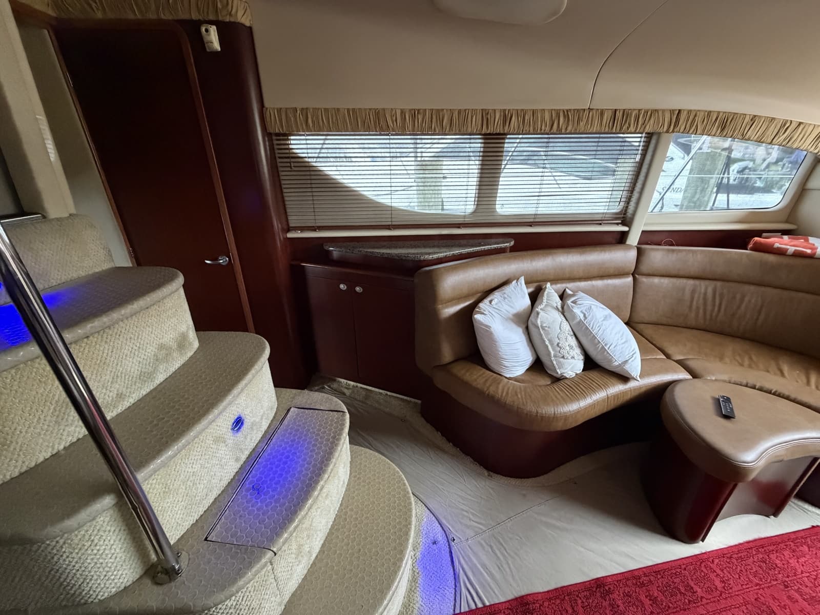 2005 Sea Ray 390 Motor Yacht - Photo 19