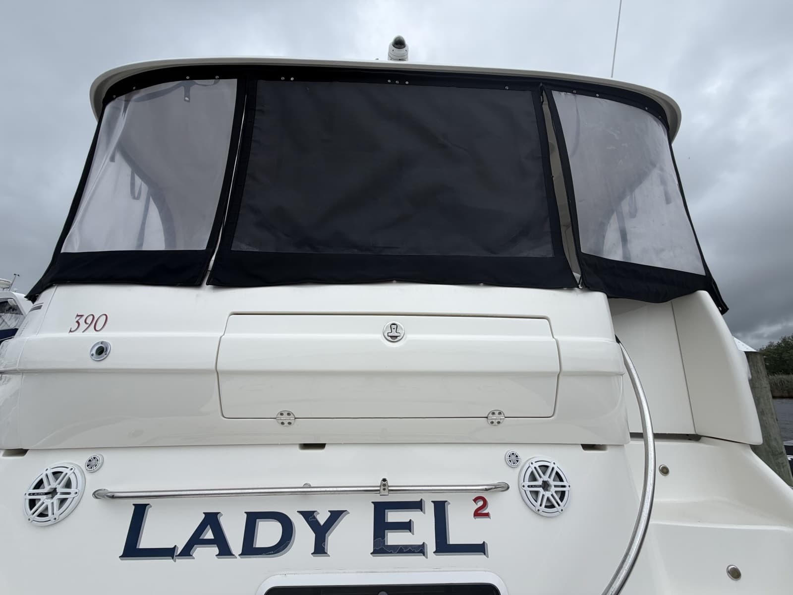 2005 Sea Ray 390 Motor Yacht - Photo 11