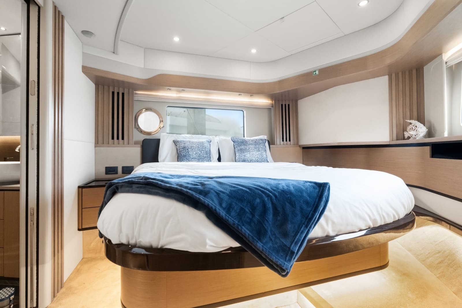 2022 Absolute Navetta 52 - Photo 53