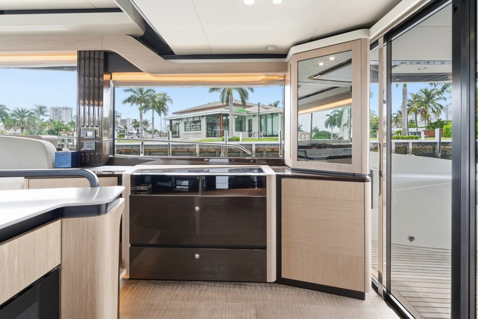 2022 Absolute Navetta 52 - Photo 35