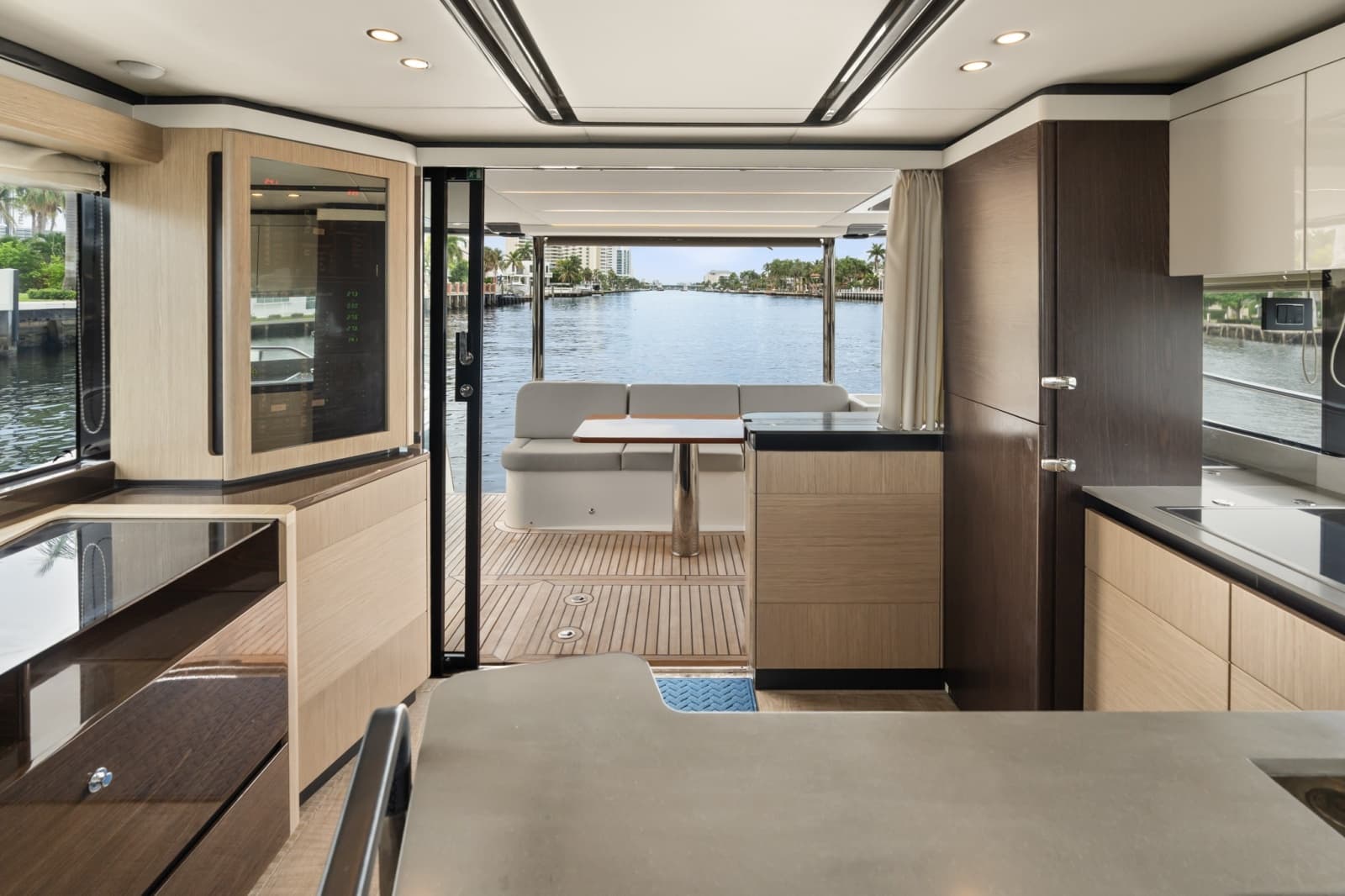 2022 Absolute Navetta 52 - Photo 34