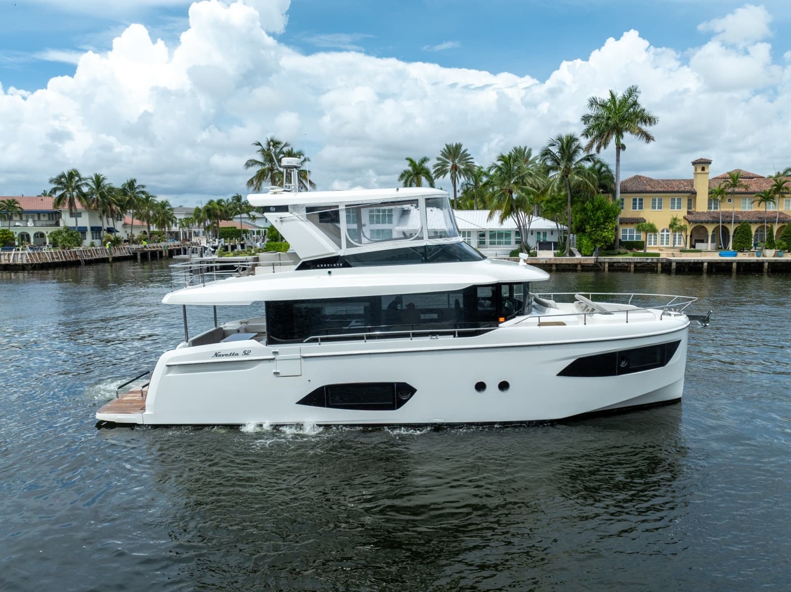 2022 Absolute Navetta 52 - Photo 2
