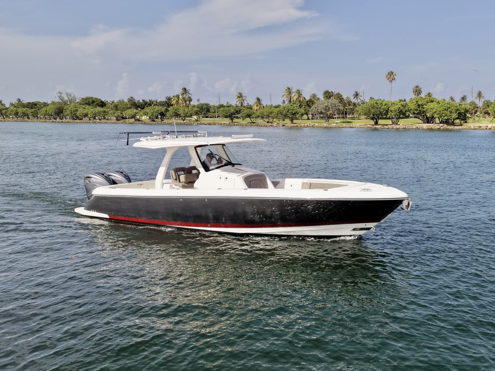 2019 Intrepid 345 Nomad SE - Photo 16