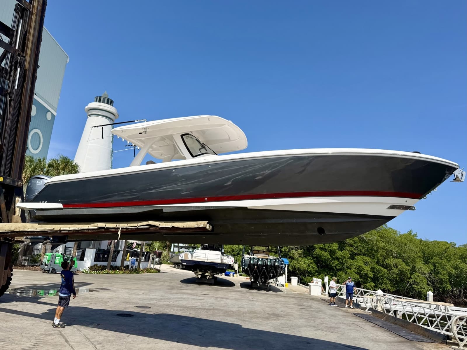 2019 Intrepid 345 Nomad SE - Photo 21