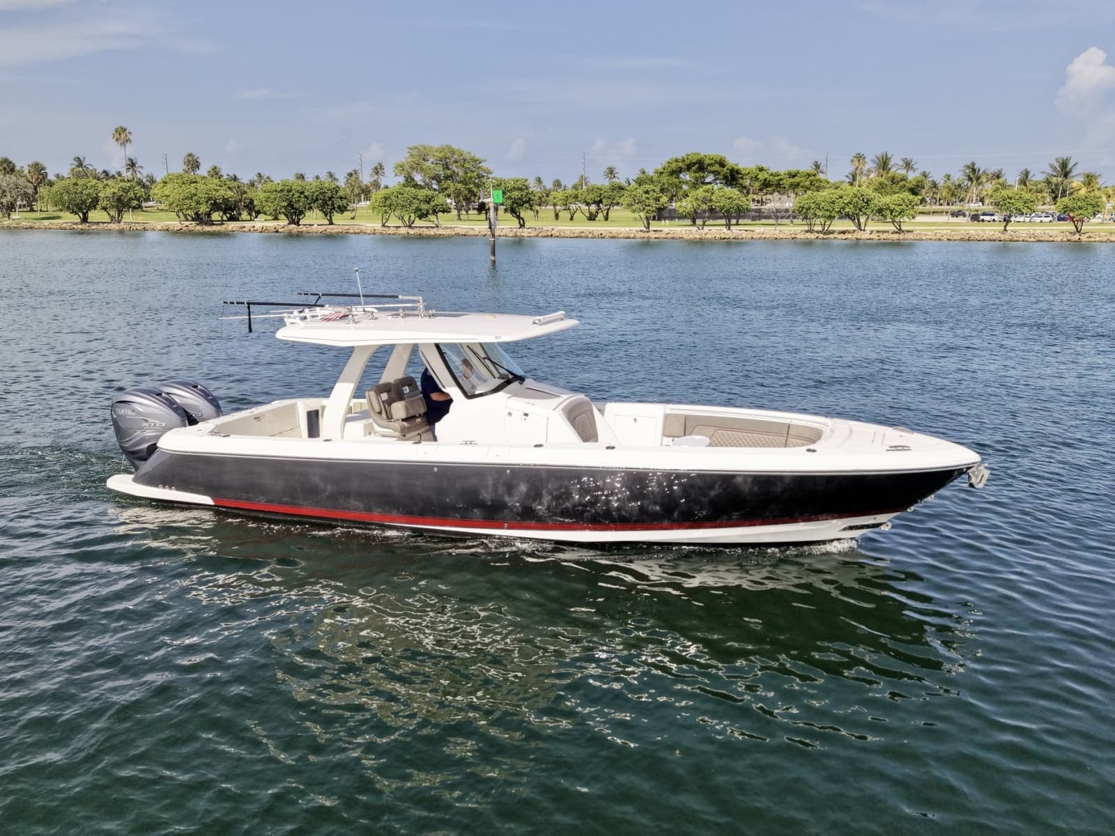 2019 Intrepid 345 Nomad SE - Photo 17