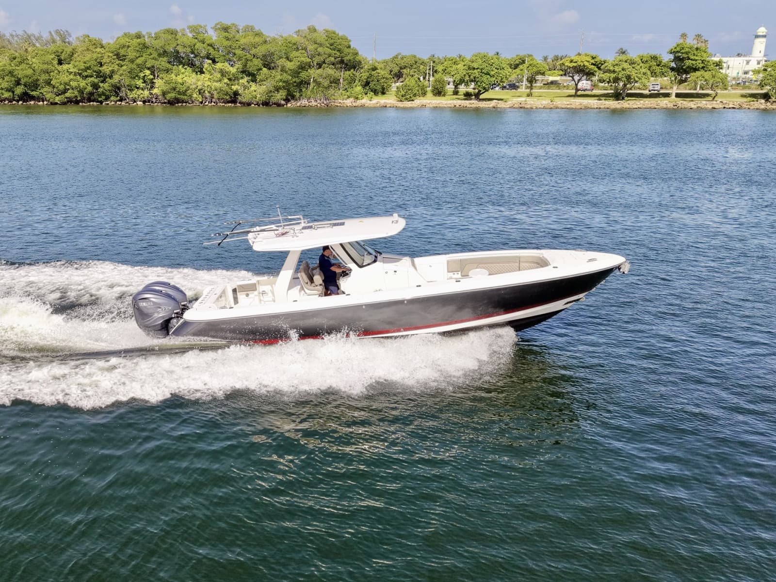2019 Intrepid 345 Nomad SE - Photo 15