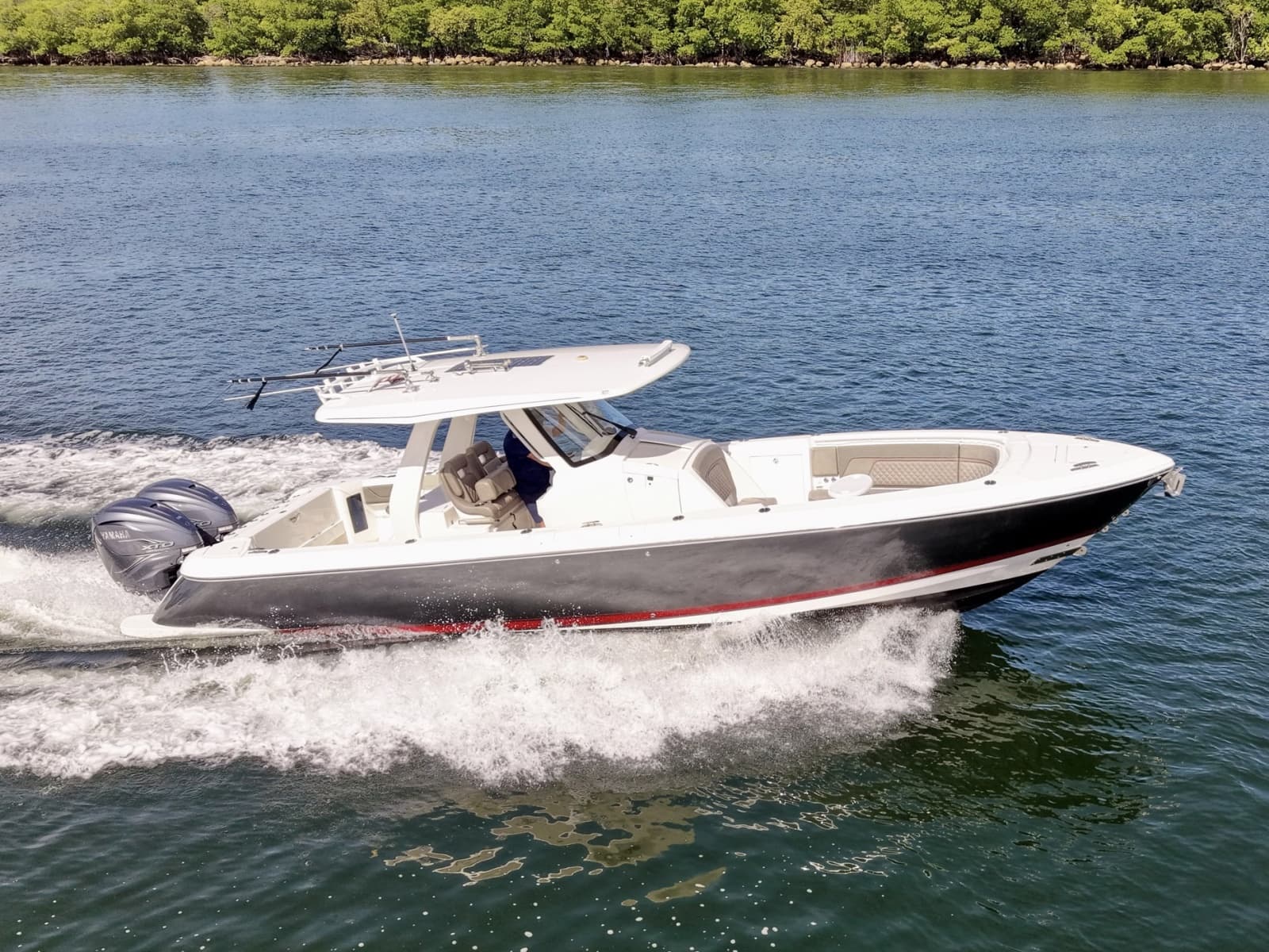 2019 Intrepid 345 Nomad SE - Photo 2