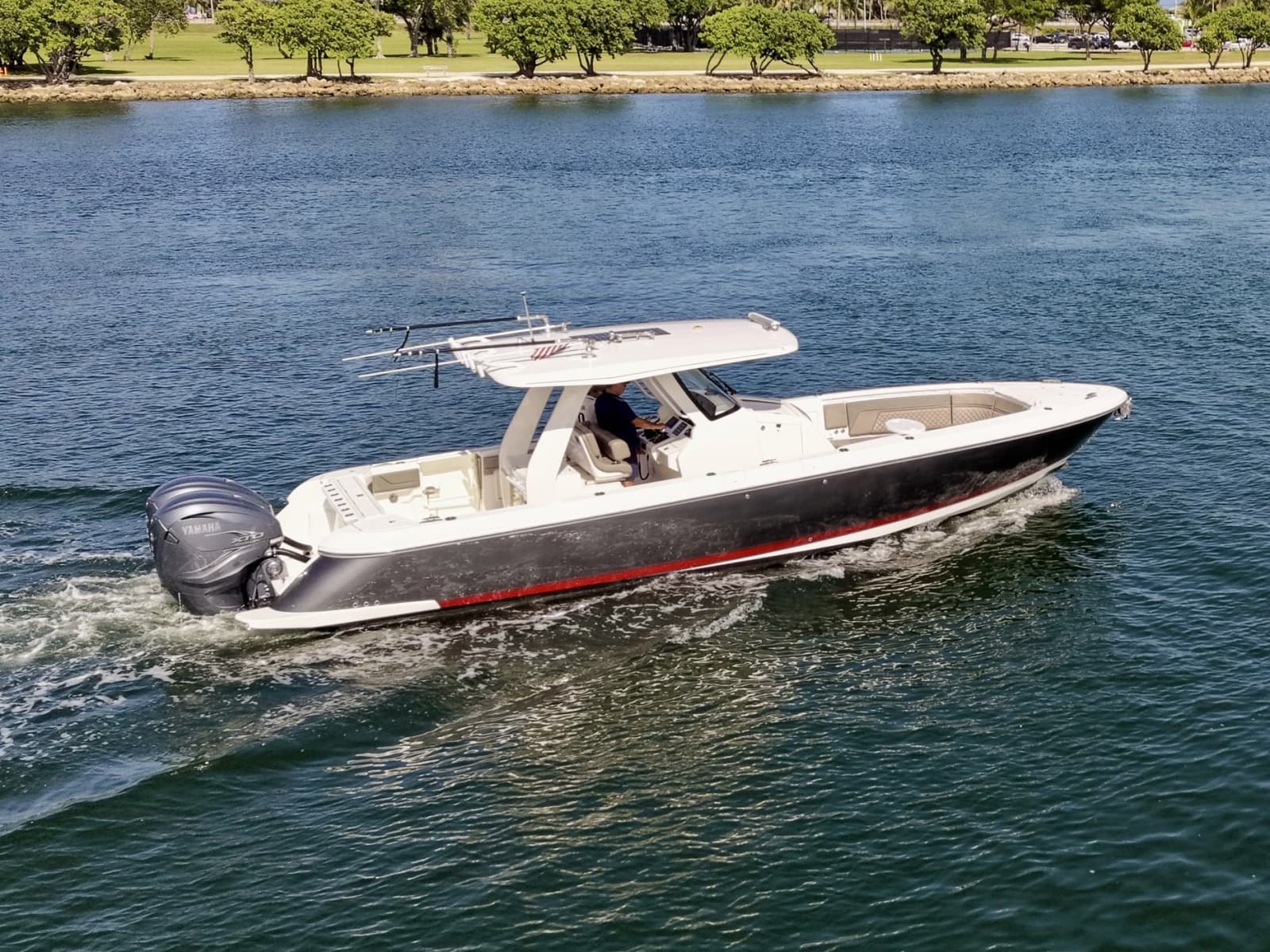 2019 Intrepid 345 Nomad SE - Photo 3