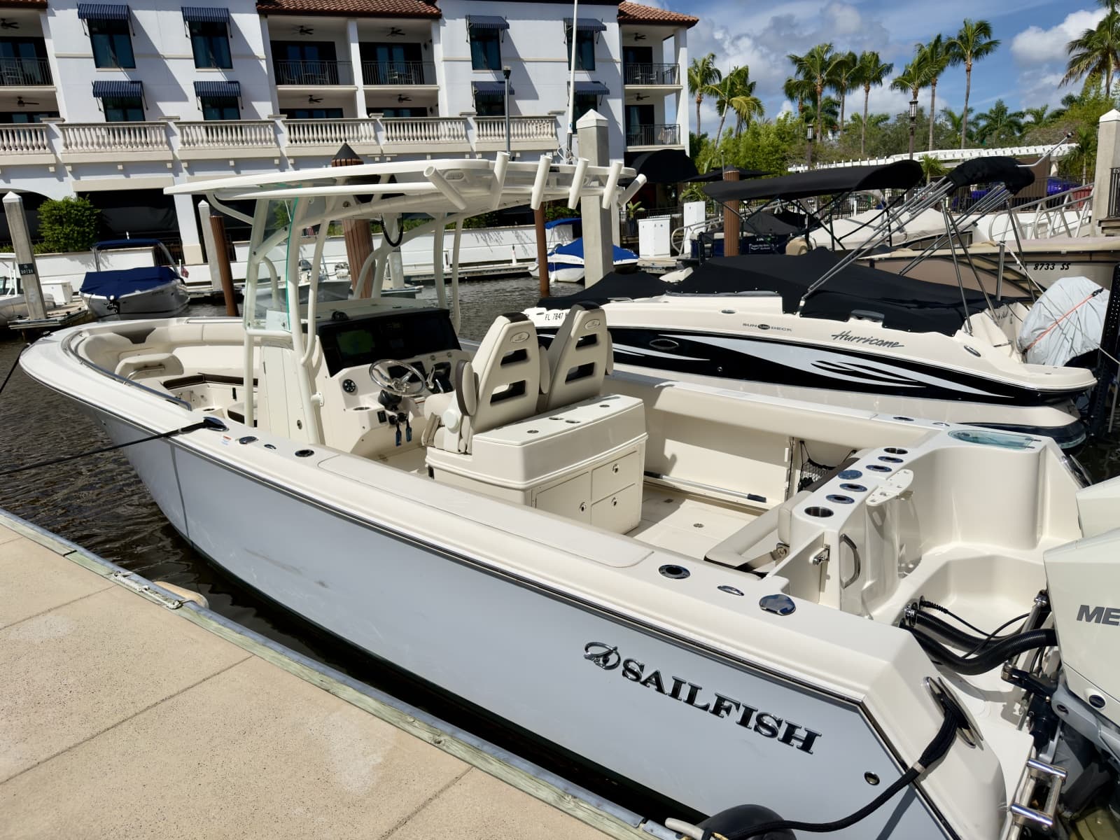 2023 Sailfish 290 CC - Photo 2