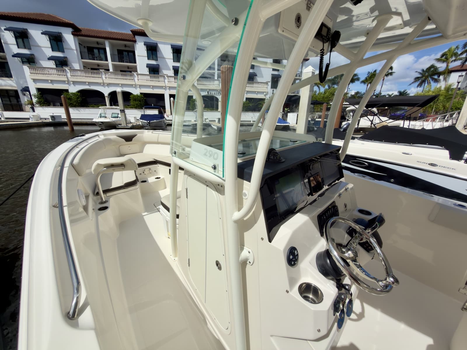 2023 Sailfish 290 CC - Photo 6