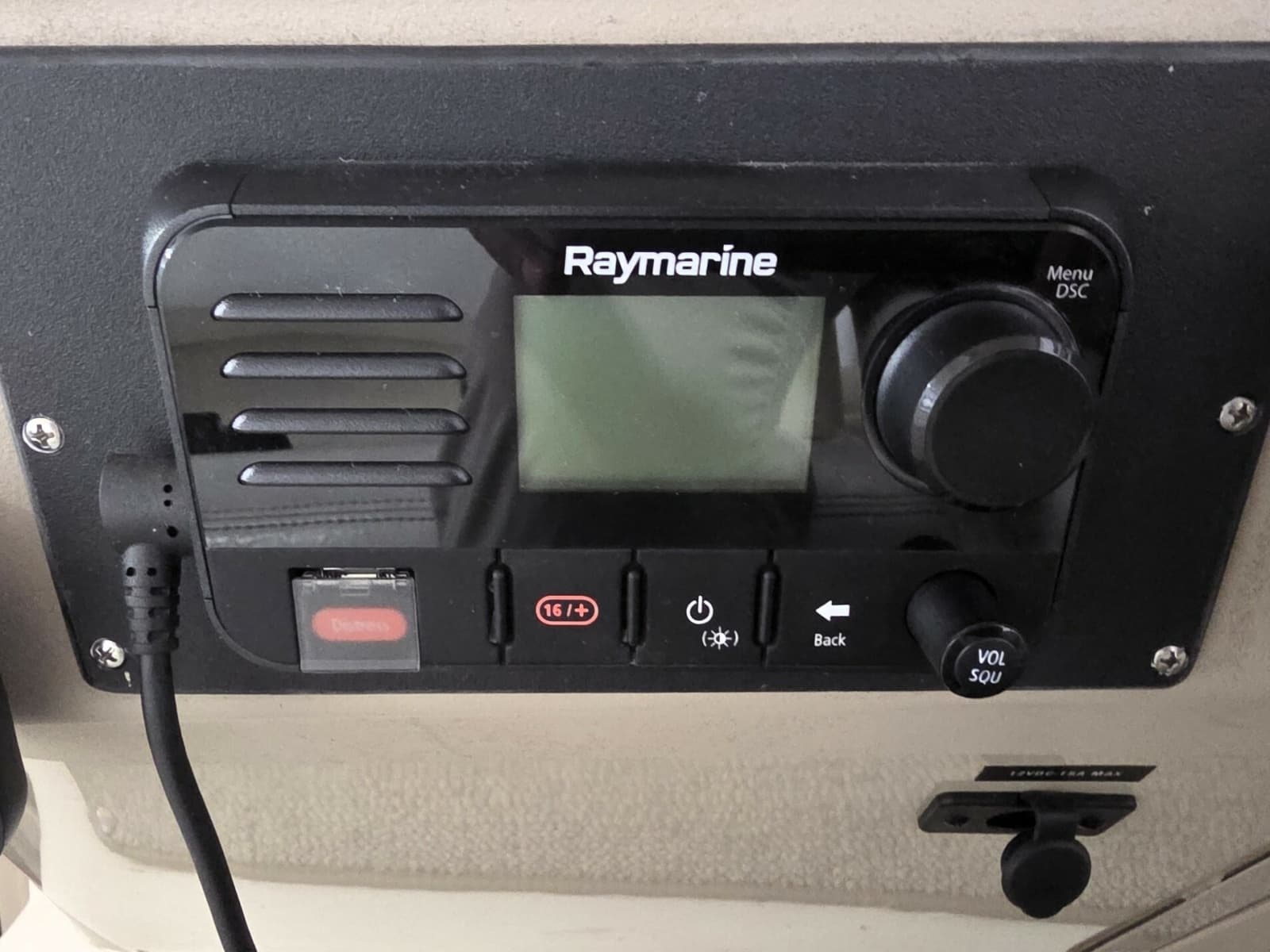 1999 Sea Ray 340 Sundancer - Photo 24