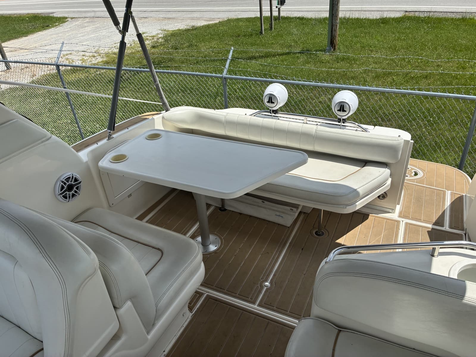 1998 Sea Ray 290 Sundancer - Photo 5