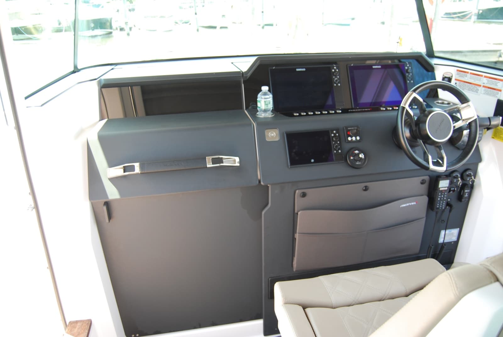2022 Axopar 37 XC Cross Cabin - Photo 25