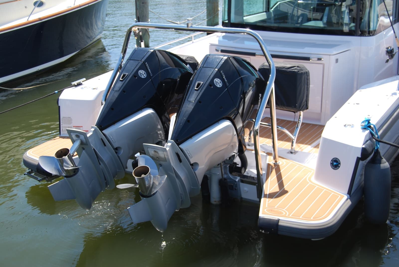 2022 Axopar 37 XC Cross Cabin - Photo 32
