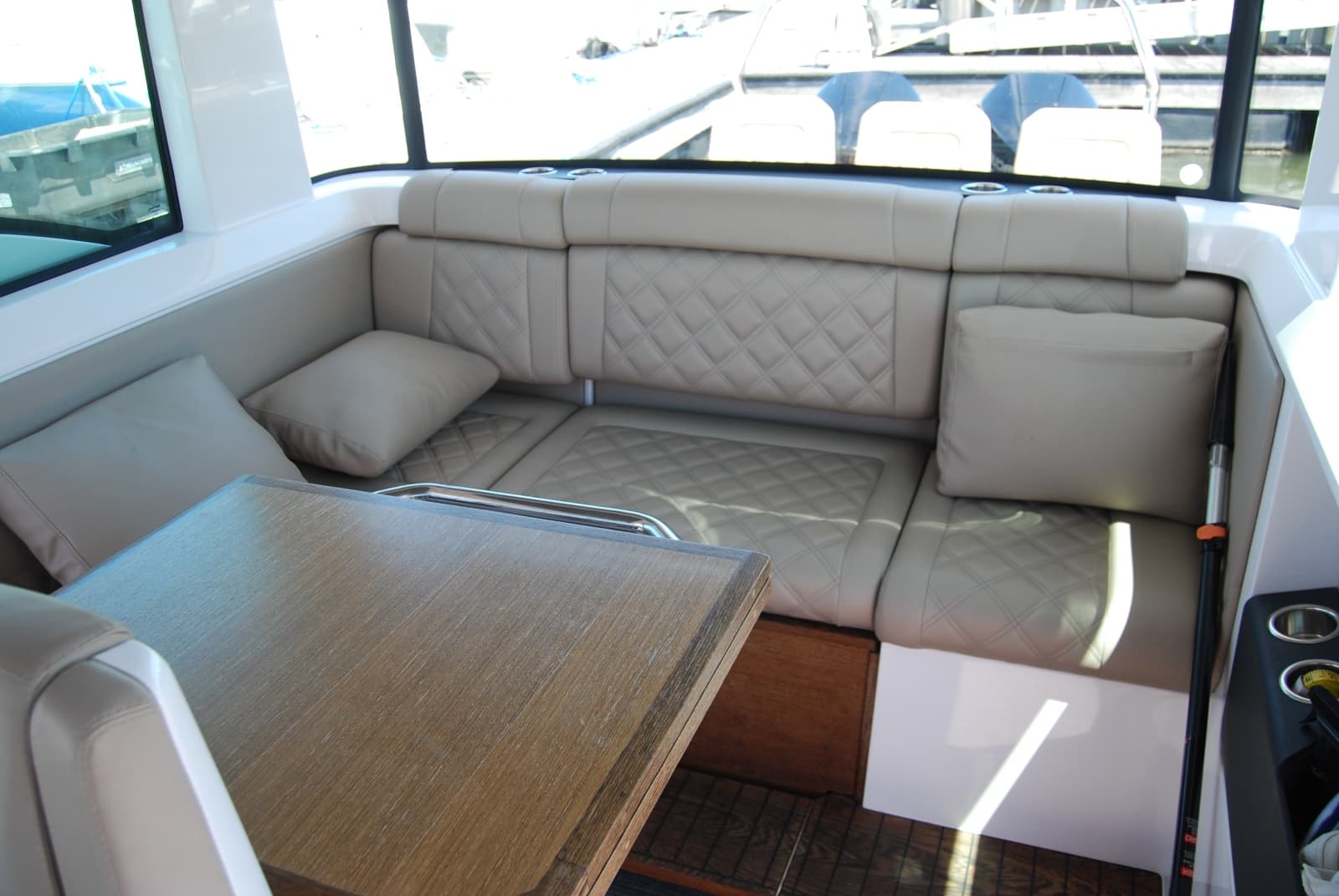 2022 Axopar 37 XC Cross Cabin - Photo 15