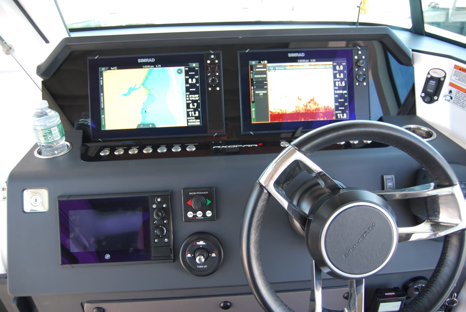 2022 Axopar 37 XC Cross Cabin - Photo 21