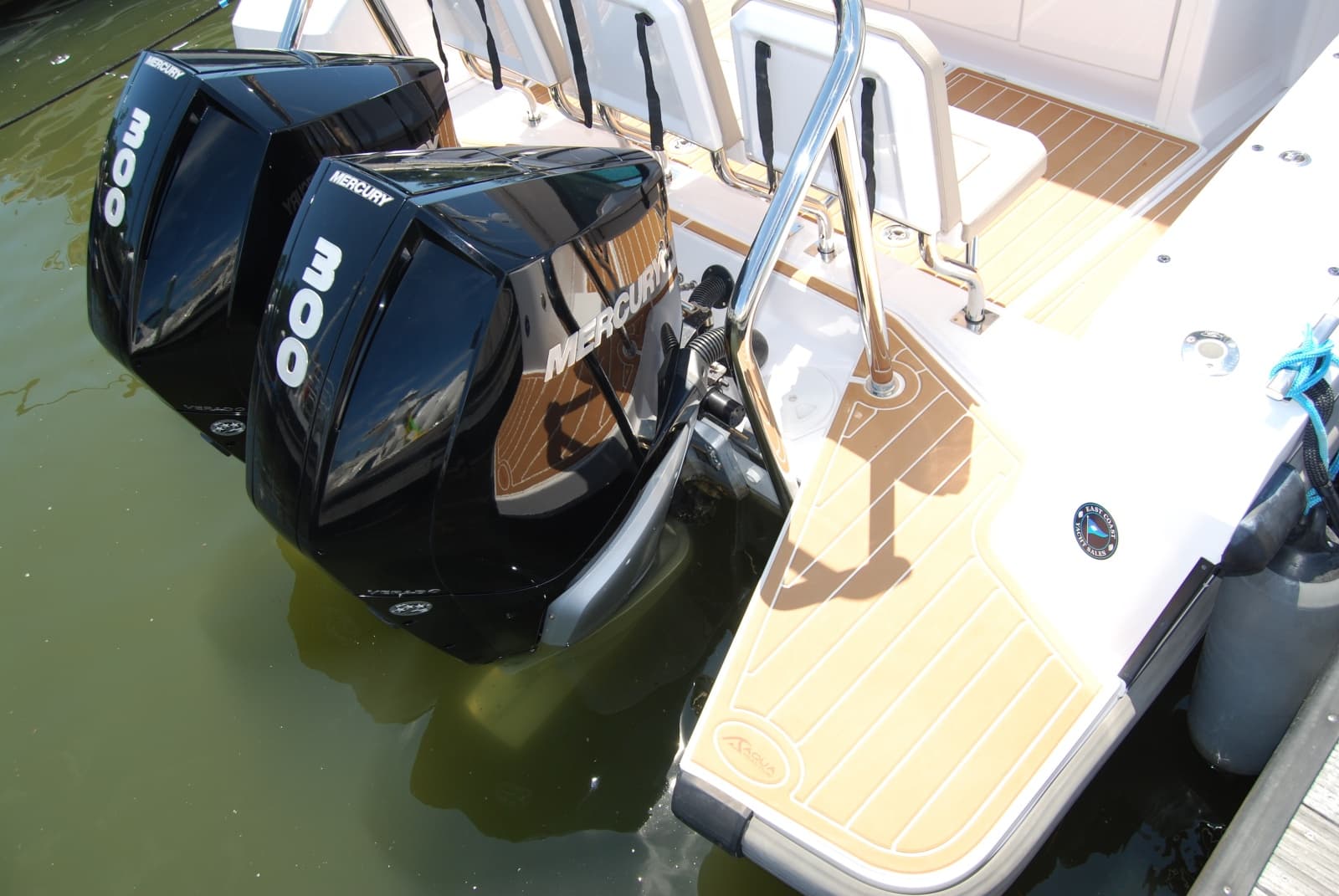 2022 Axopar 37 XC Cross Cabin - Photo 7