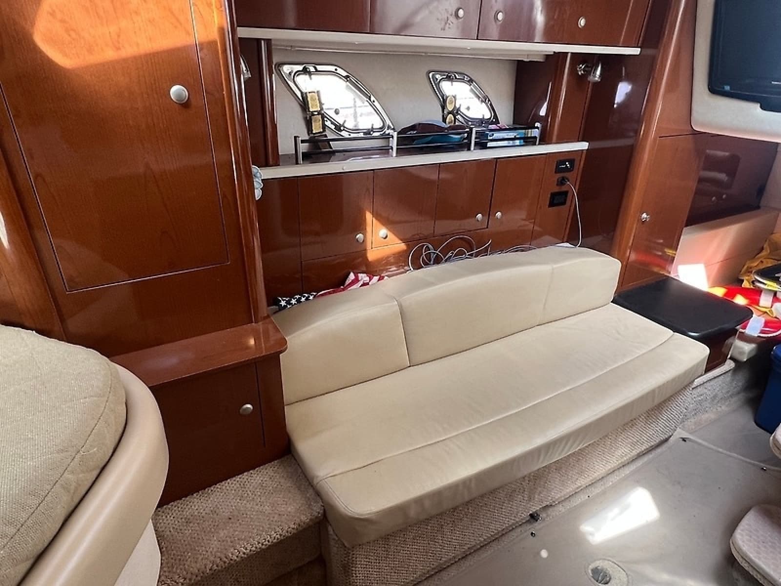 2008 Sea Ray 310 Sundancer - Photo 18