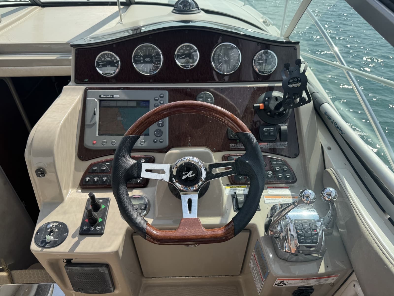 2008 Sea Ray 310 Sundancer - Photo 11