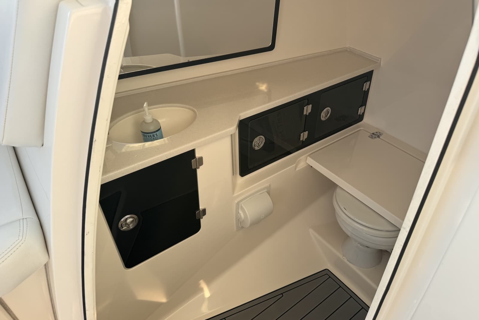 2023 Cobia 330 DC - Photo 16