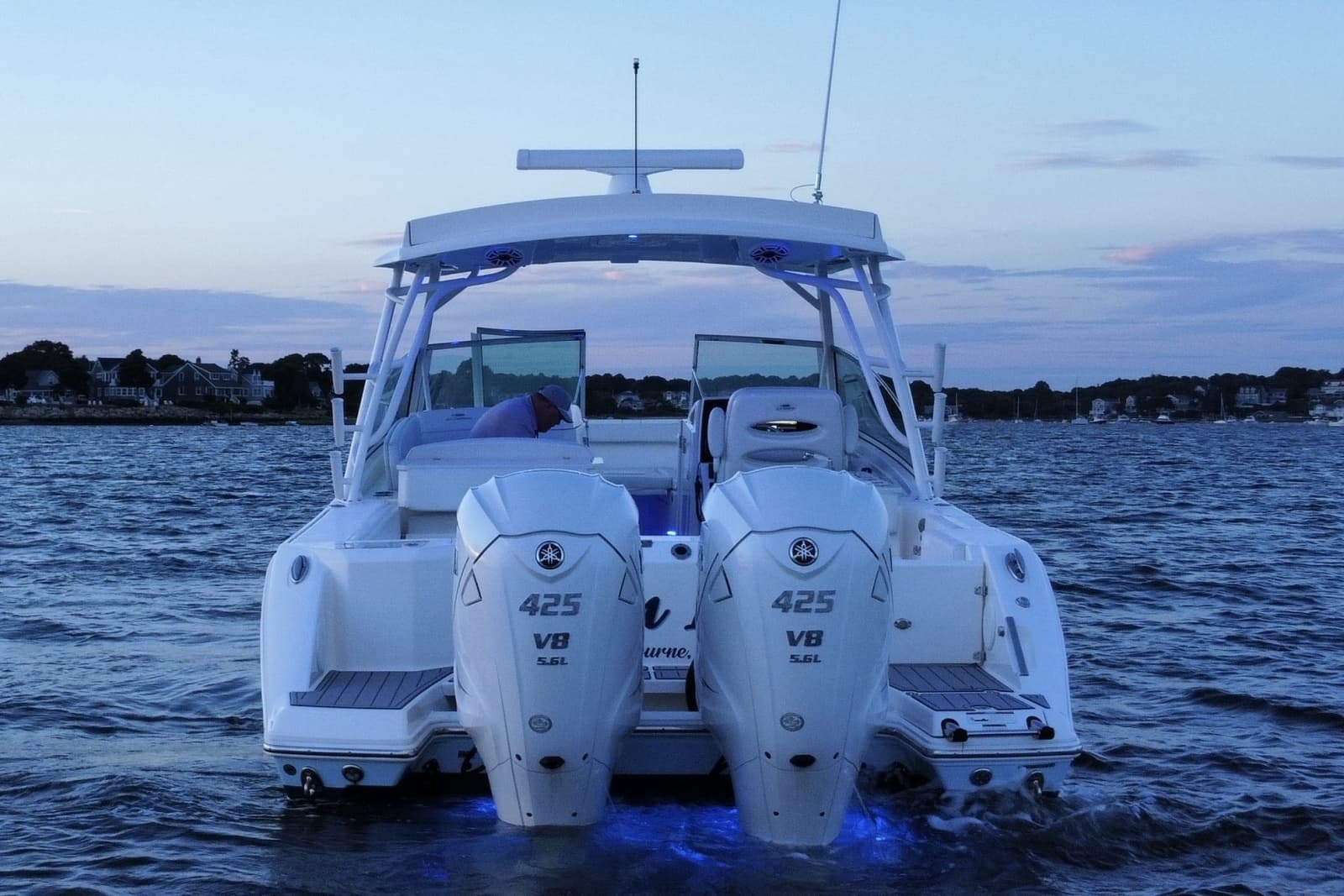 2023 Cobia 330 DC - Photo 5