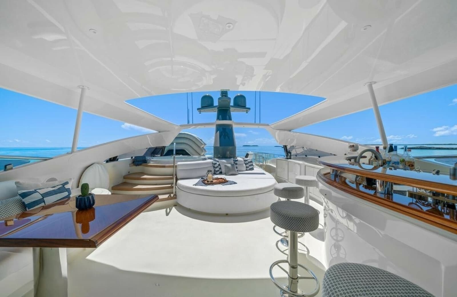 2009 Palmer Johnson Raised Pilothouse Flybridge - Photo 17