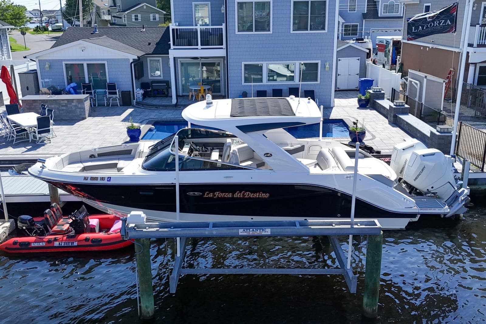 2024 Sea Ray SLX 310 Outboard - Photo 6