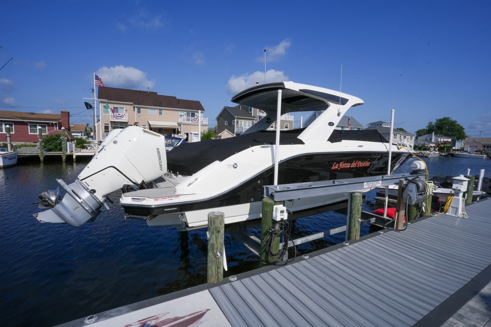 2024 Sea Ray SLX 310 Outboard - Photo 12