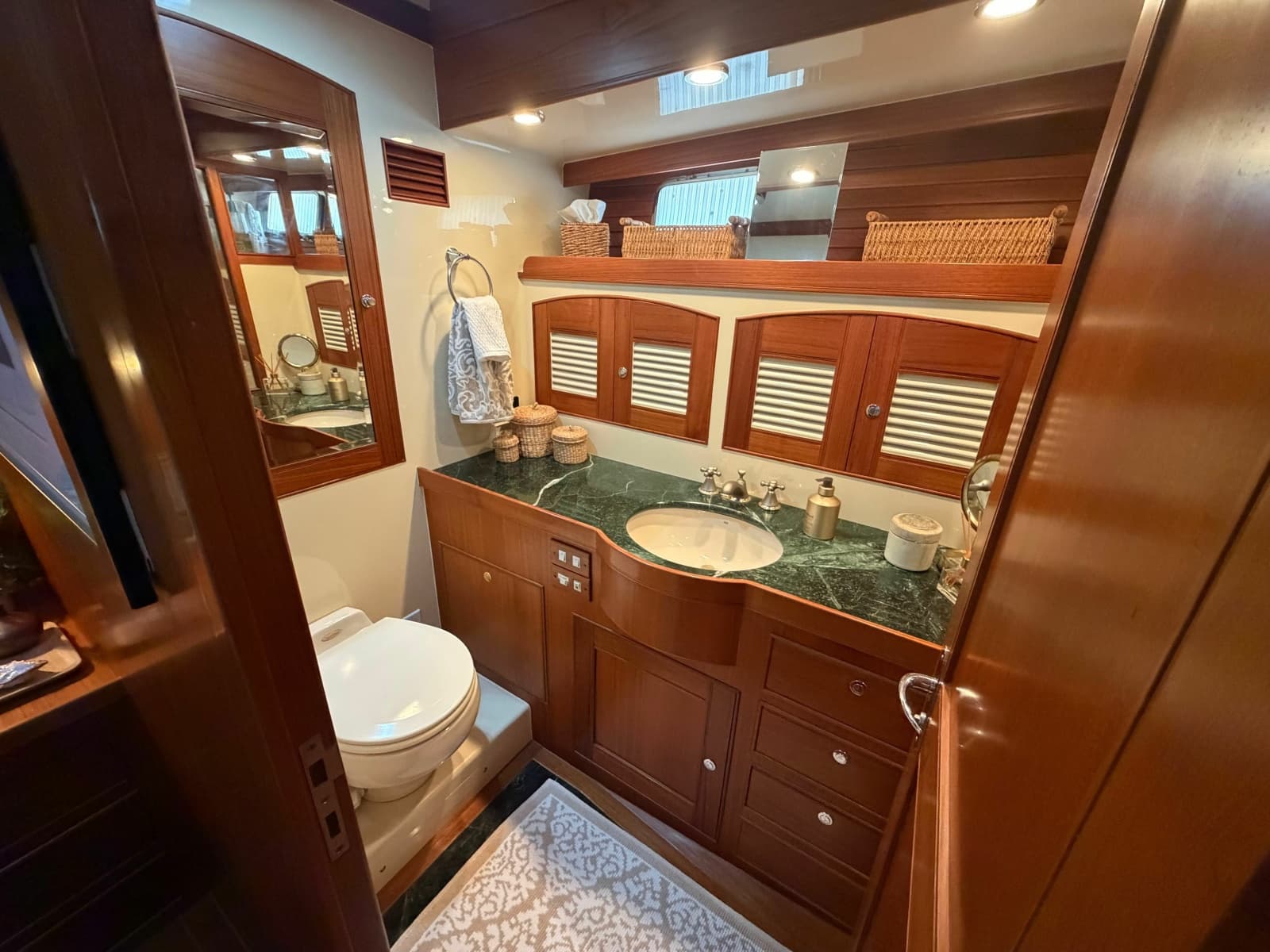 2006 Marlow Explorer 53C - Photo 34