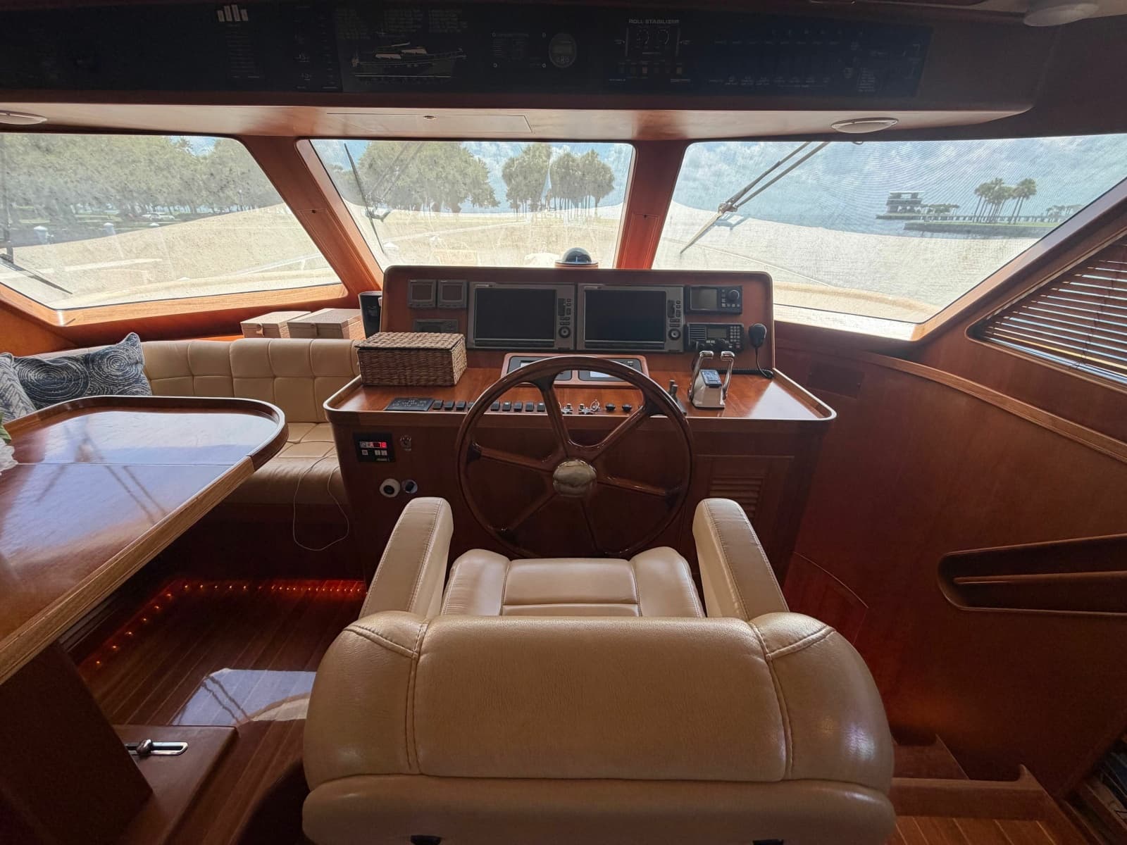 2006 Marlow Explorer 53C - Photo 16