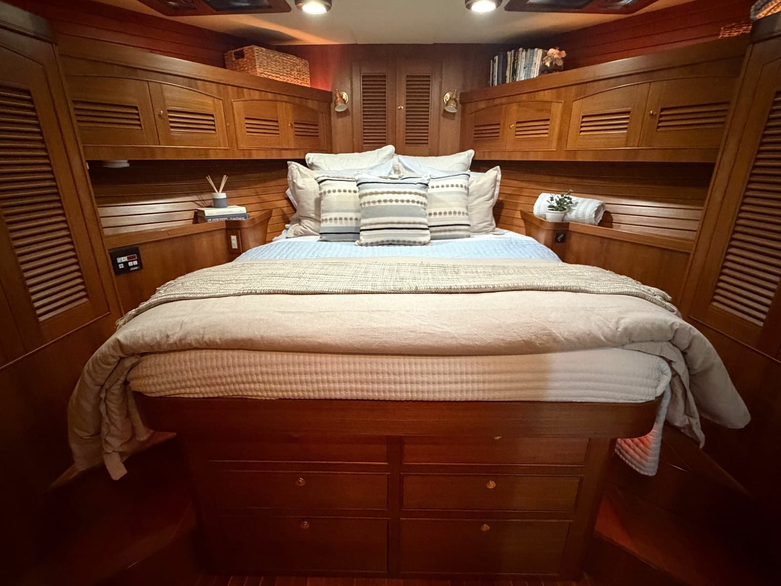 2006 Marlow Explorer 53C - Photo 25
