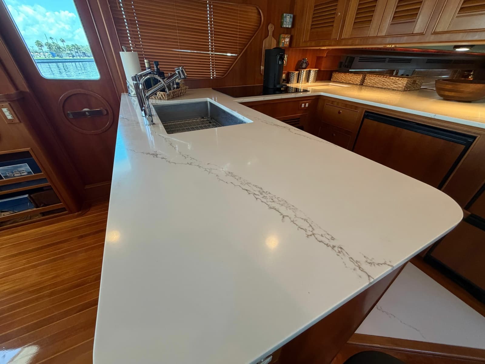 2006 Marlow Explorer 53C - Photo 11