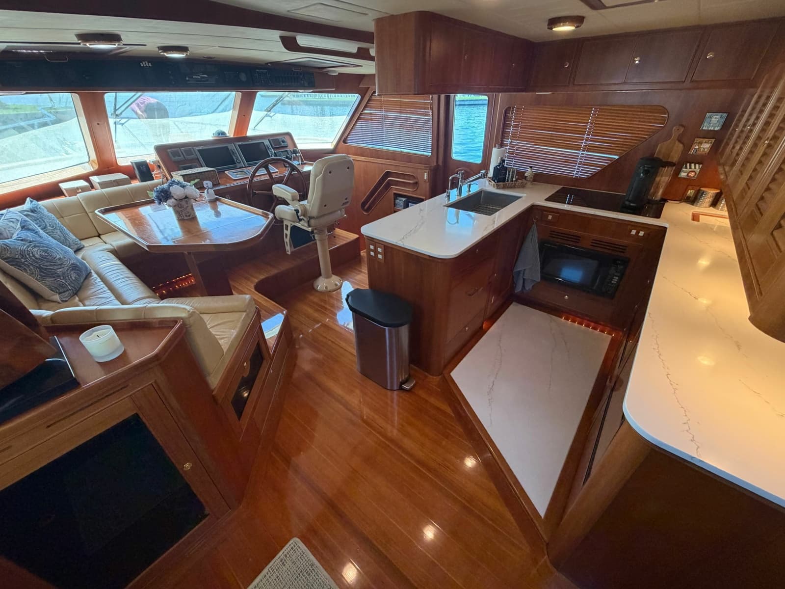 2006 Marlow Explorer 53C - Photo 8