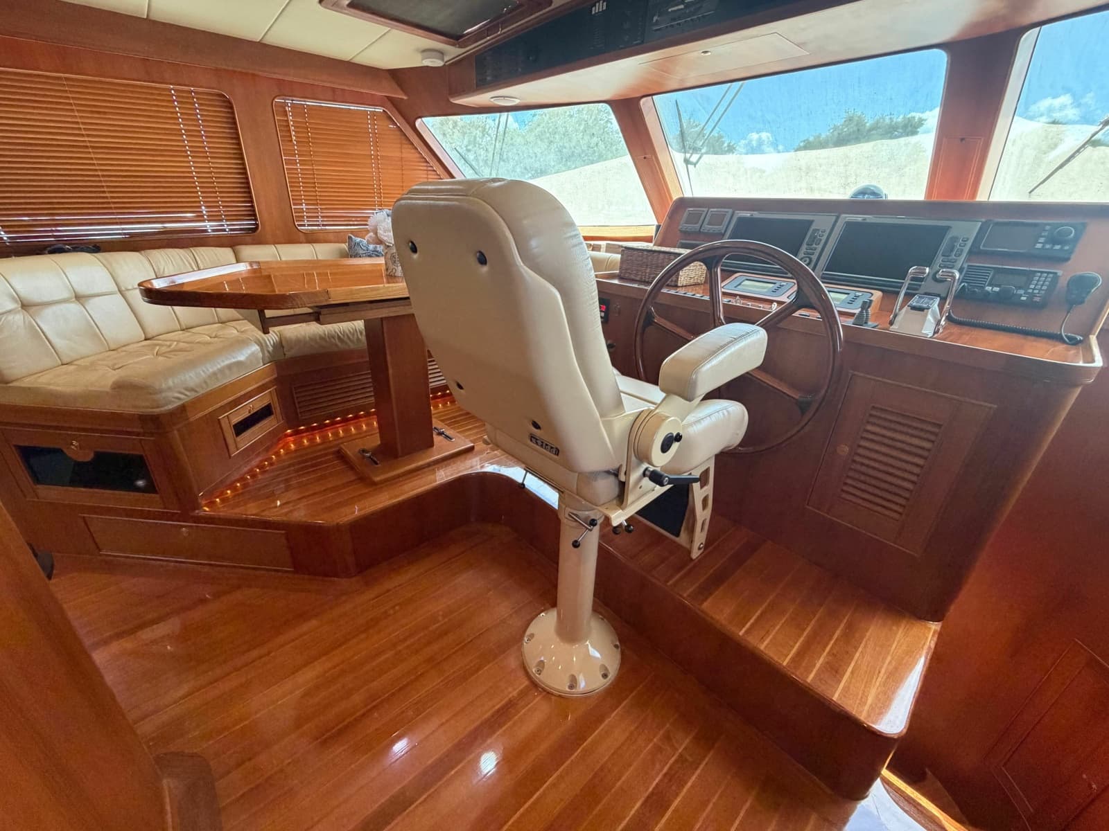 2006 Marlow Explorer 53C - Photo 17
