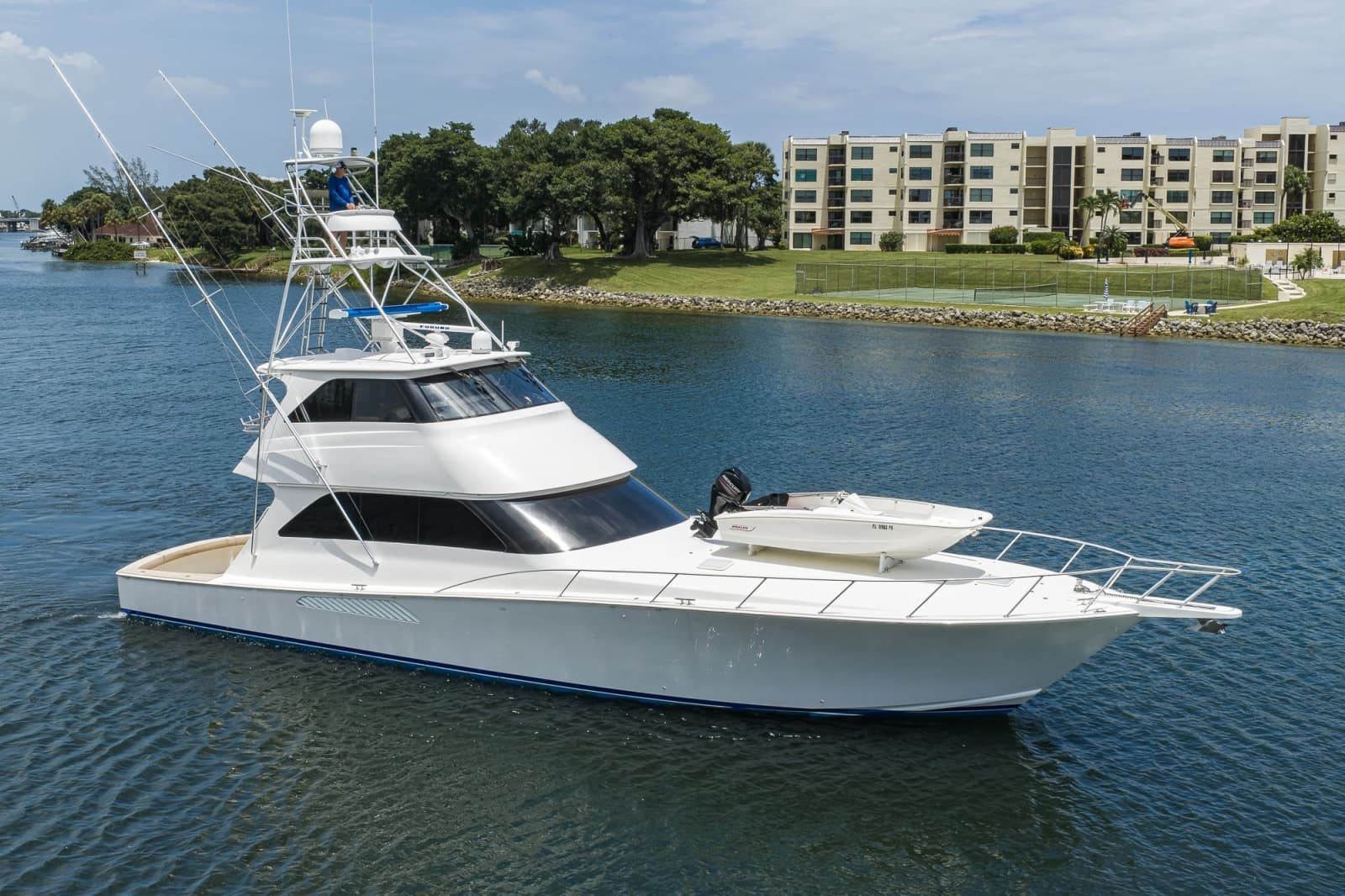 2006 Viking 68 Convertible - Photo 18