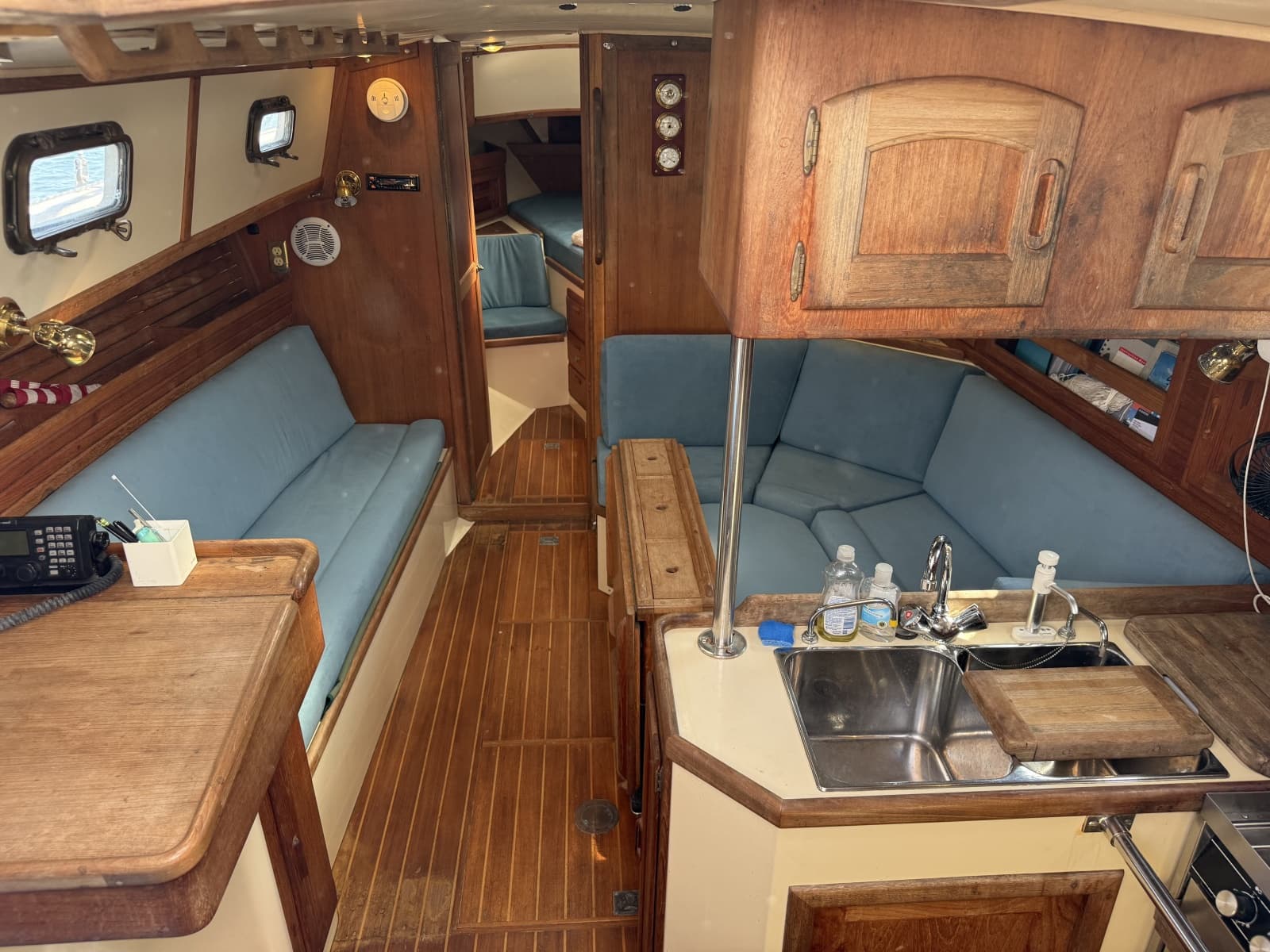 1994 Pacific Seacraft 37 - Photo 2