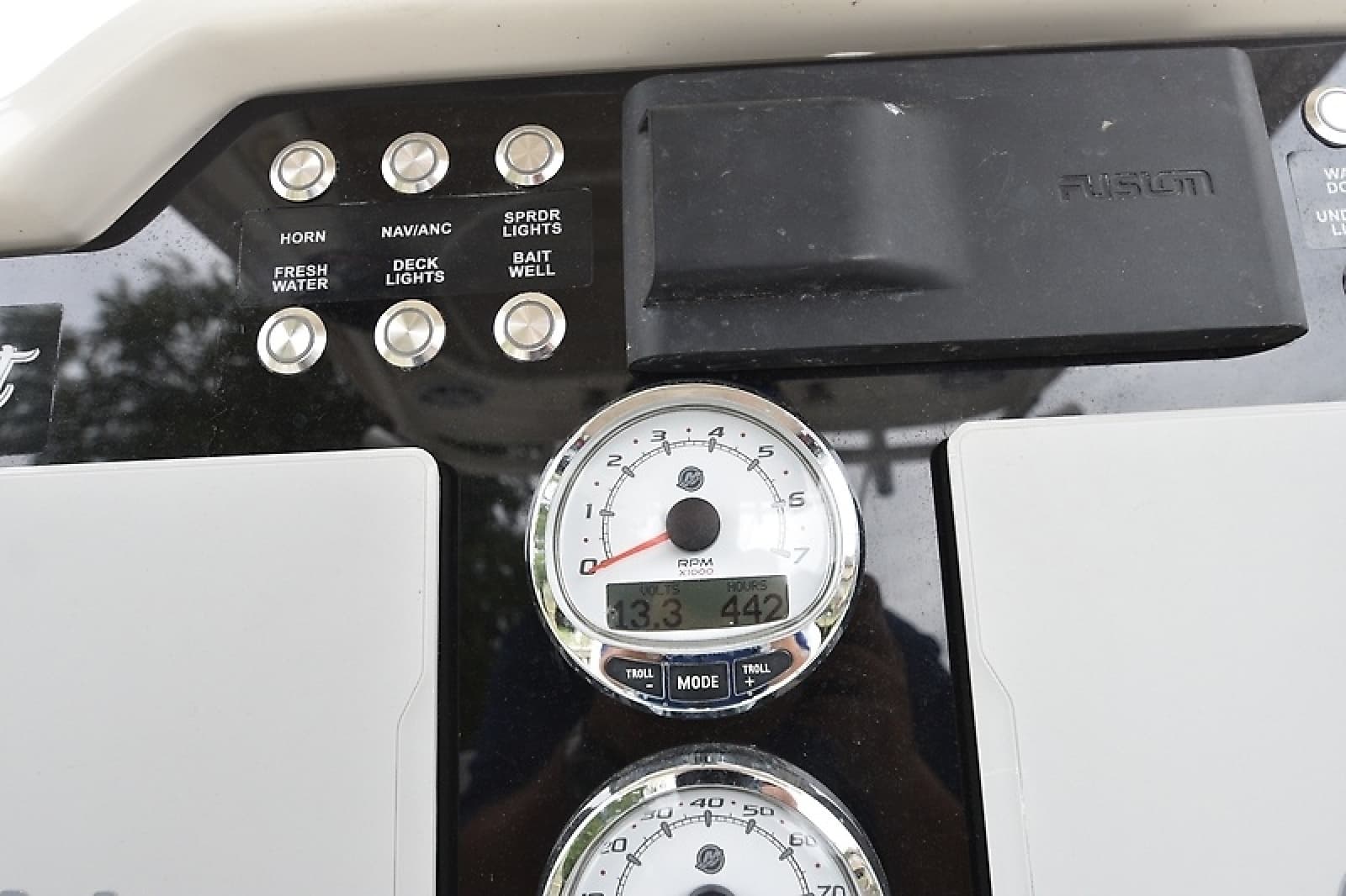 2015 Sailfish 270 - Photo 18